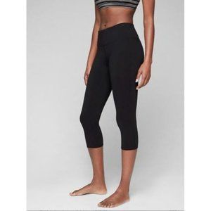 Athleta Cropped Black Chaturanga Leggings 816130 S